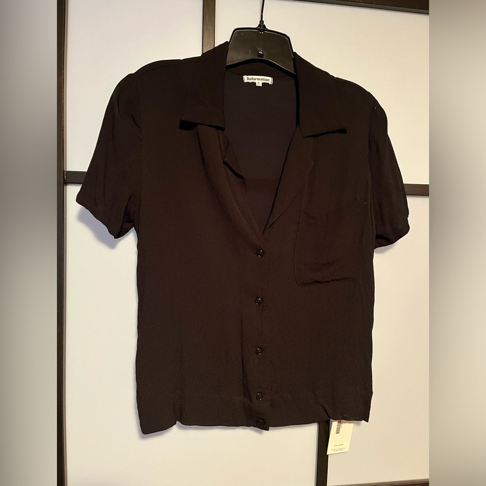 Reformation button down top | black size M